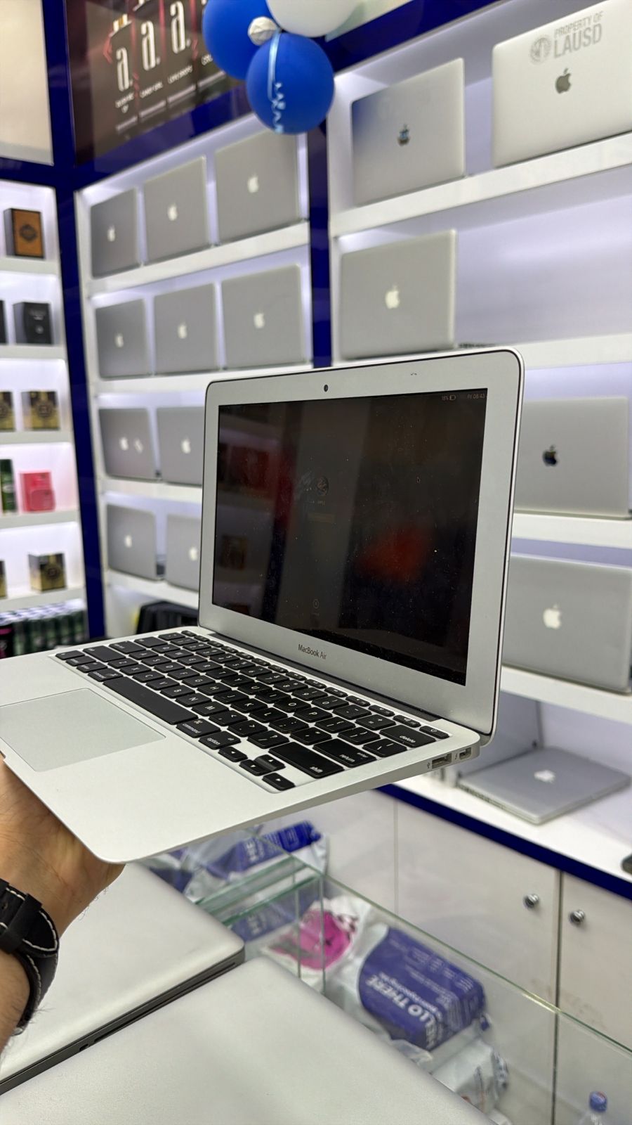 Apple MacBook AIR 2015, Core i5 , 8GB RAM , 128 GB SSD